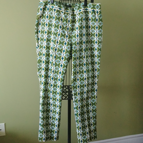 Jones Studio Pants - Pants, size 12, 99% Cotton, 1% Elastane with no pockets.